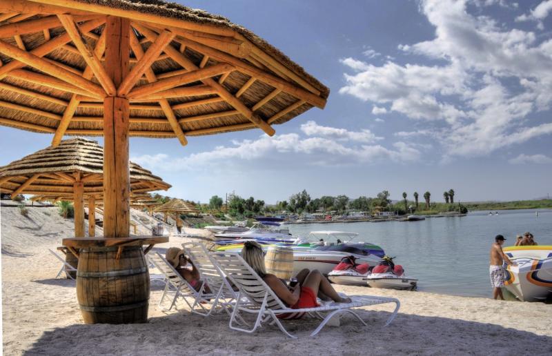 נידלס Pirate Cove Resort & Marina מראה חיצוני תמונה